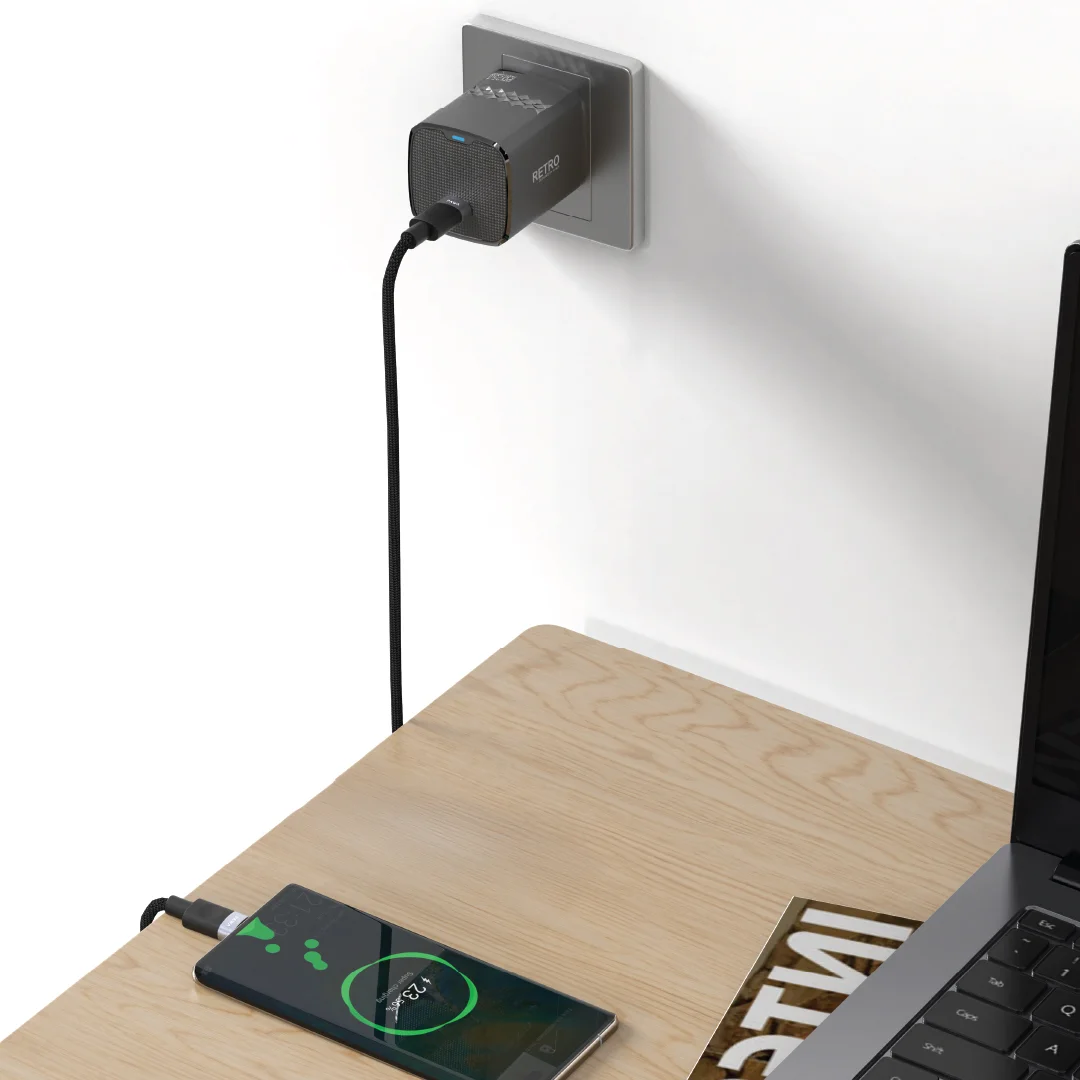 Pawa Retro PD25W Only PD Port UK Charger - Black - Image 2